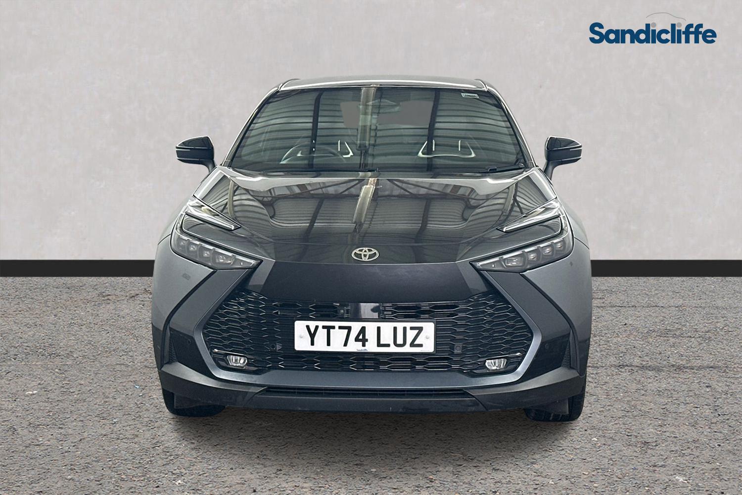 Used Toyota C-HR 2024 for sale - 76396795: Photo 2