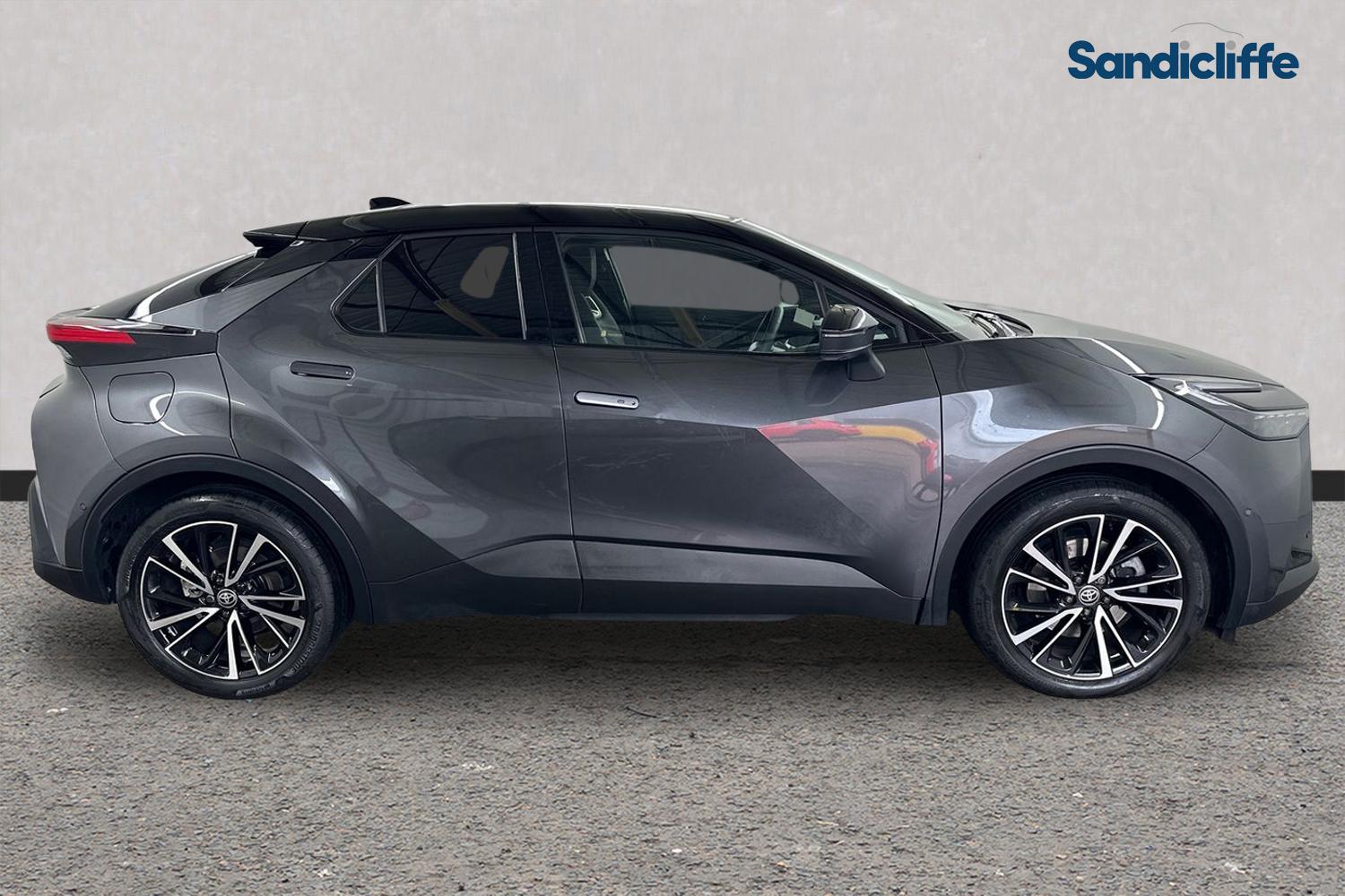 Used Toyota C-HR 2024 for sale - 76396795: Photo 3