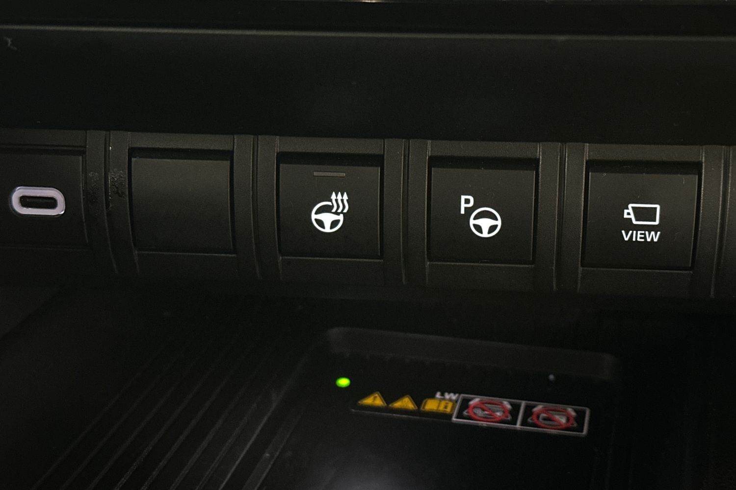 Used Toyota C-HR 2024 for sale - 76396795: Photo 34