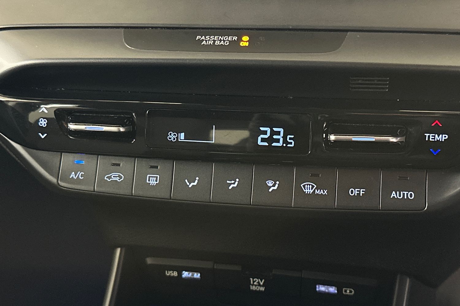 Used Hyundai i20 2022 for sale - 76342552: Photo 32