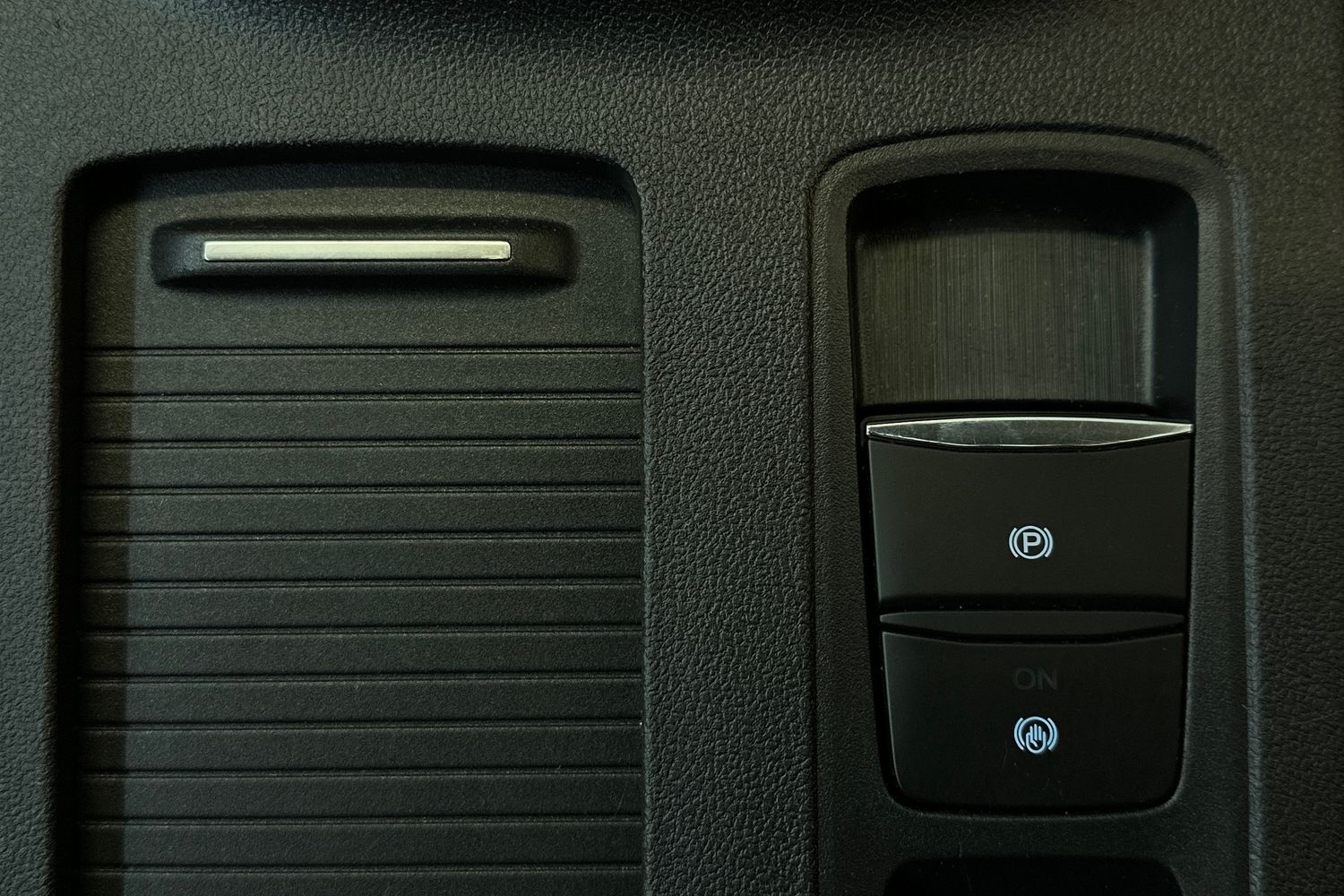 Used Ford Kuga 2022 for sale - 76863703: Photo 41