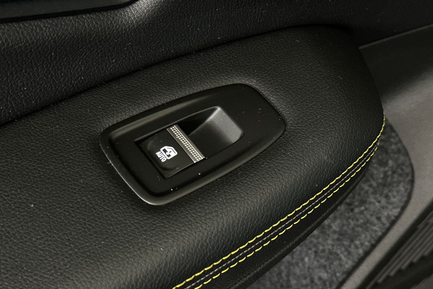 Used Renault Megane E Tech 2023 for sale - 76257963: Photo 17