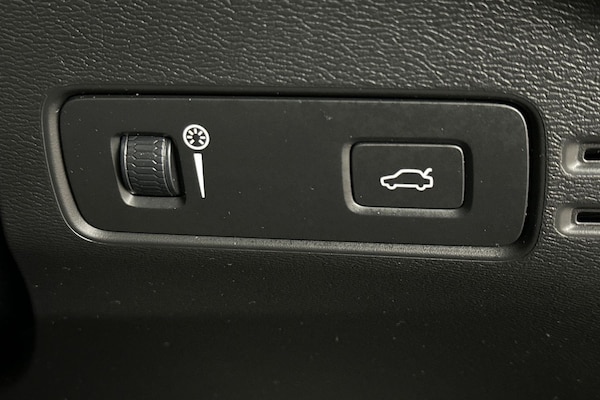Used Volvo XC40 2020 for sale - 76037127: Photo 25