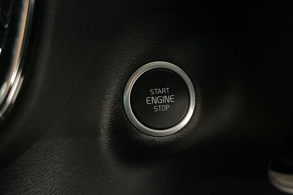 Used Volvo XC40 2020 for sale - 76037127: Photo 30