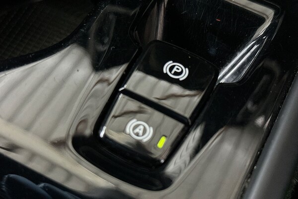 Used Volvo XC40 2020 for sale - 76037127: Photo 31