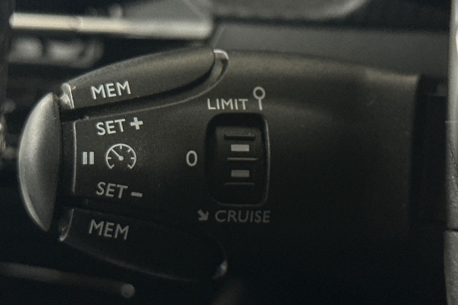 Used Peugeot 2008 2022 for sale - 76699161: Photo 24