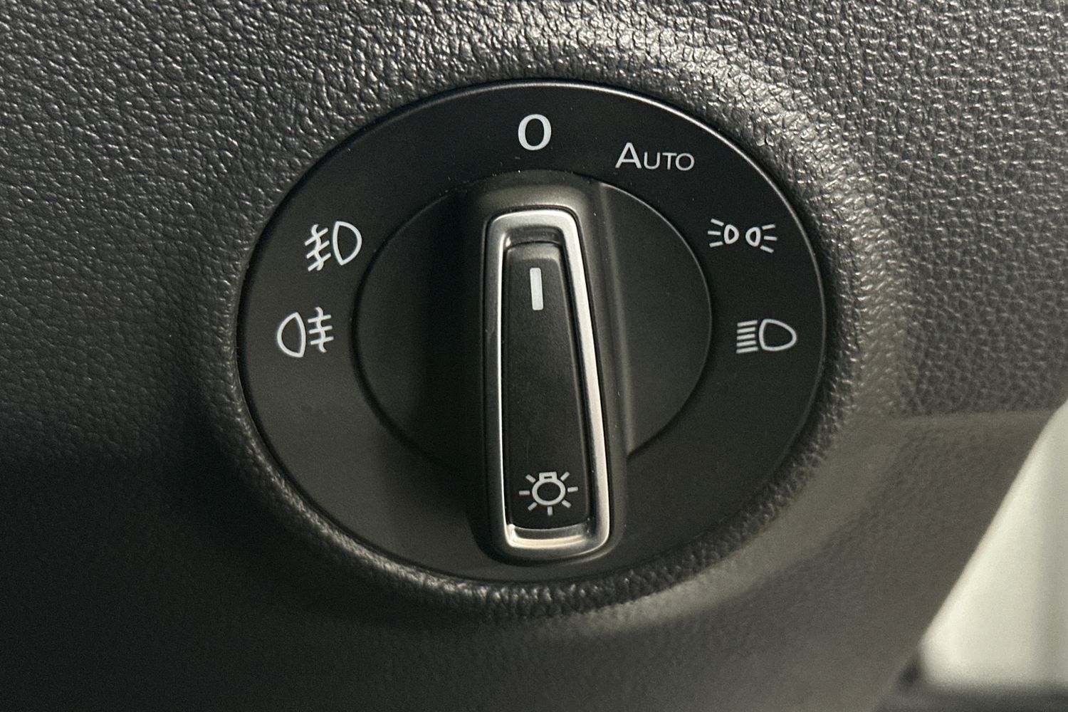 Used Volkswagen T-Roc 2020 for sale - 76307924: Photo 25