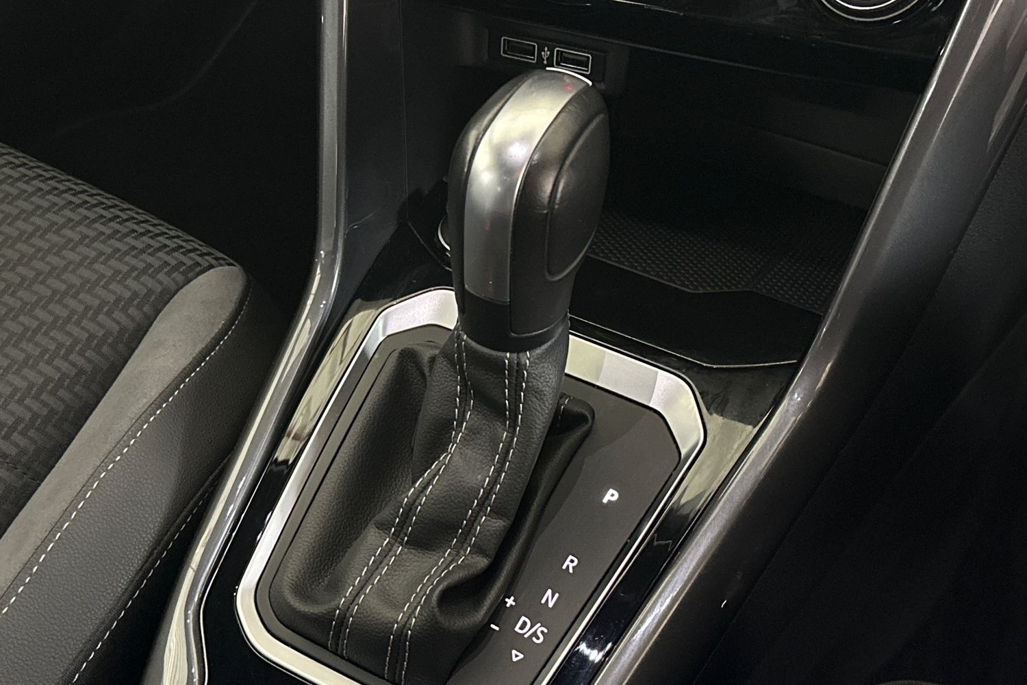 Used Volkswagen T-Roc 2020 for sale - 76307924: Photo 31