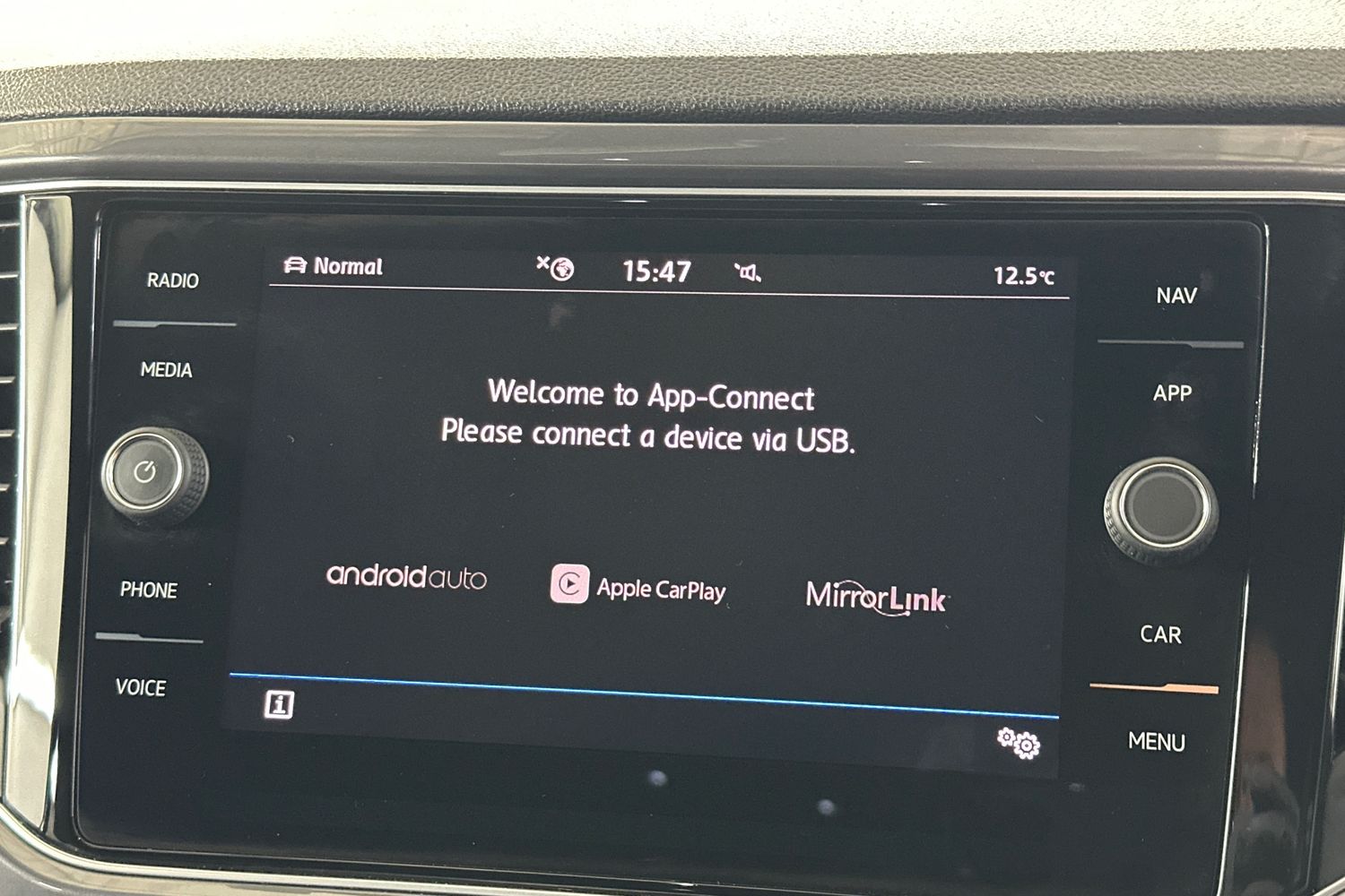 Used Volkswagen T-Roc 2020 for sale - 76307924: Photo 40