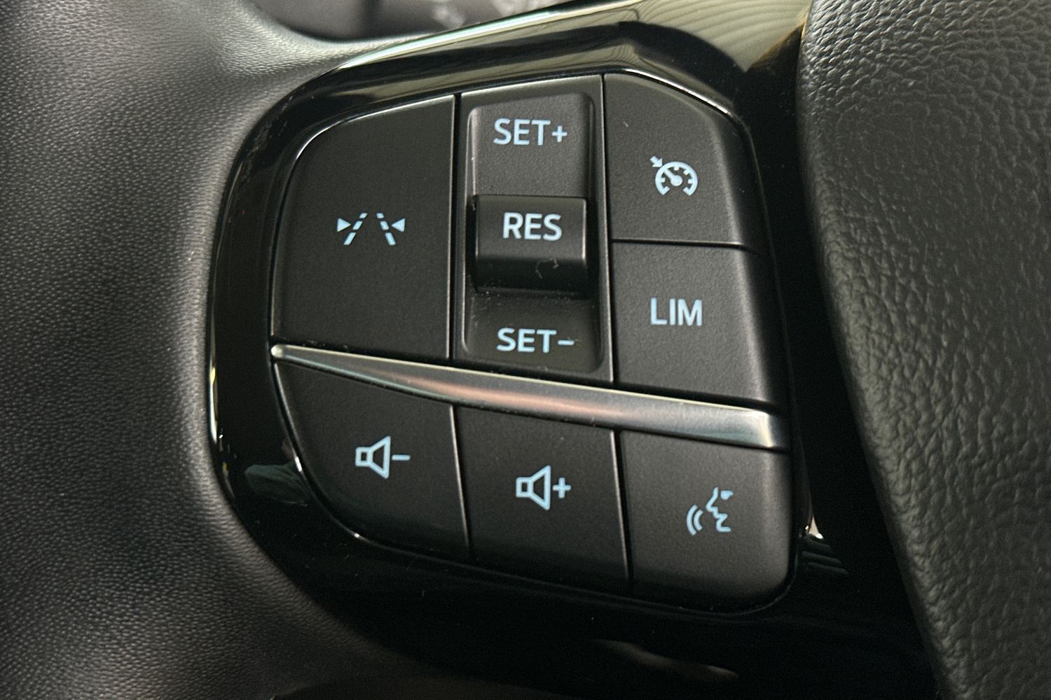 Used Ford Kuga 2025 for sale - 77196384: Photo 27