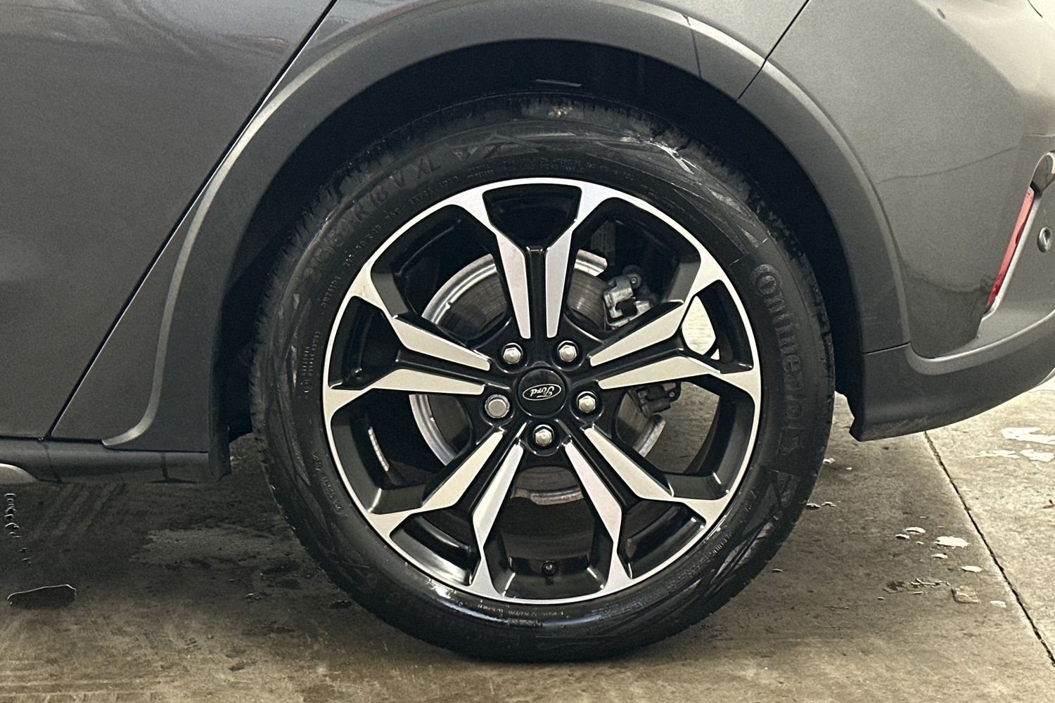 Used Ford Focus 2023 for sale - 76570887: Photo 9