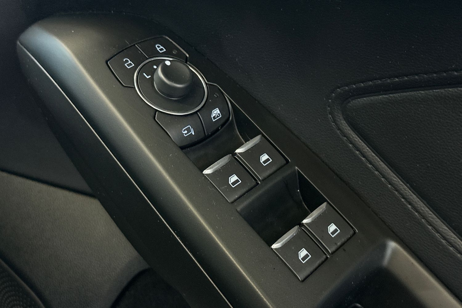 Used Ford Focus 2023 for sale - 77034267: Photo 19