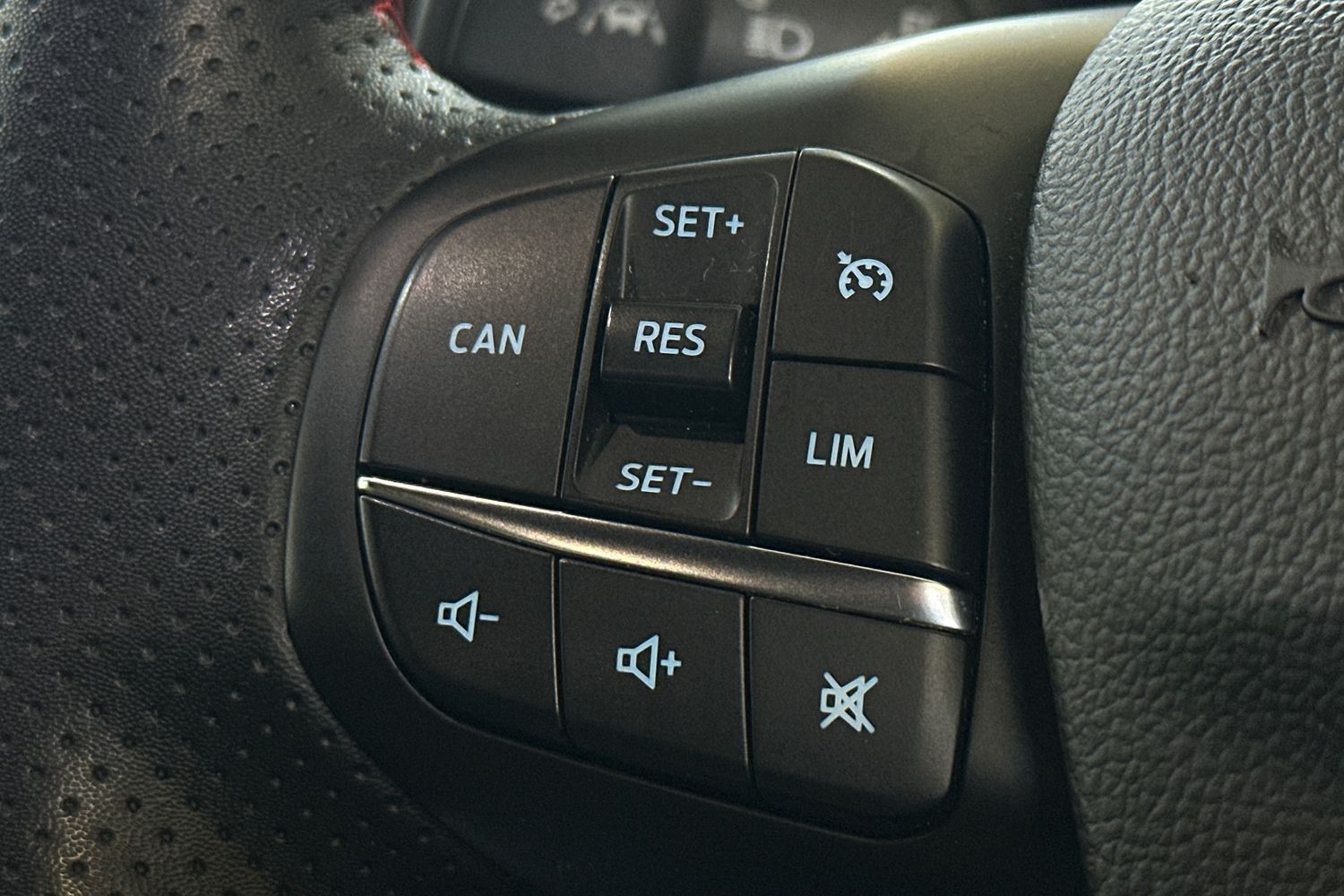 Used Ford Focus 2023 for sale - 77034267: Photo 22