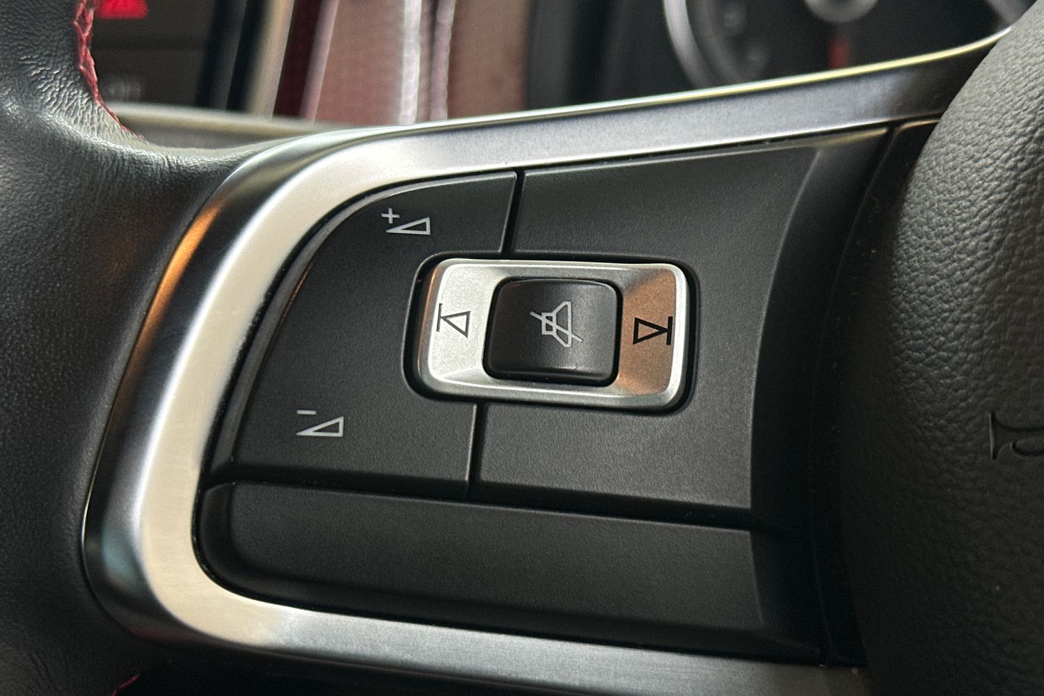 Used Volkswagen up! 2021 for sale - 77548140: Photo 27