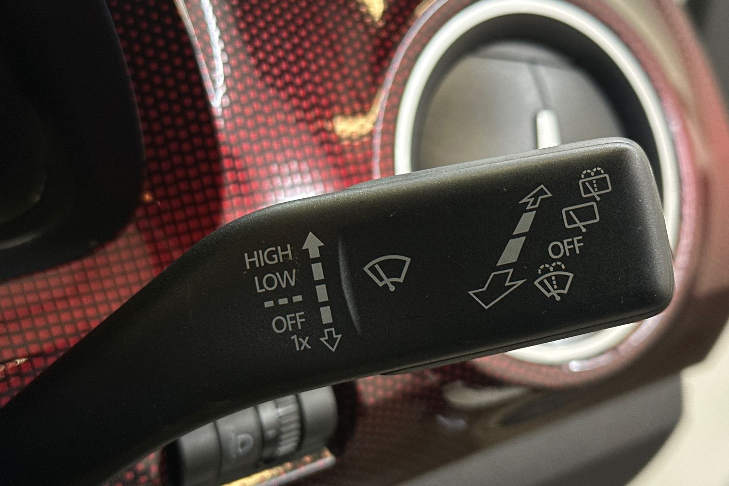 Used Volkswagen up! 2021 for sale - 77548140: Photo 28