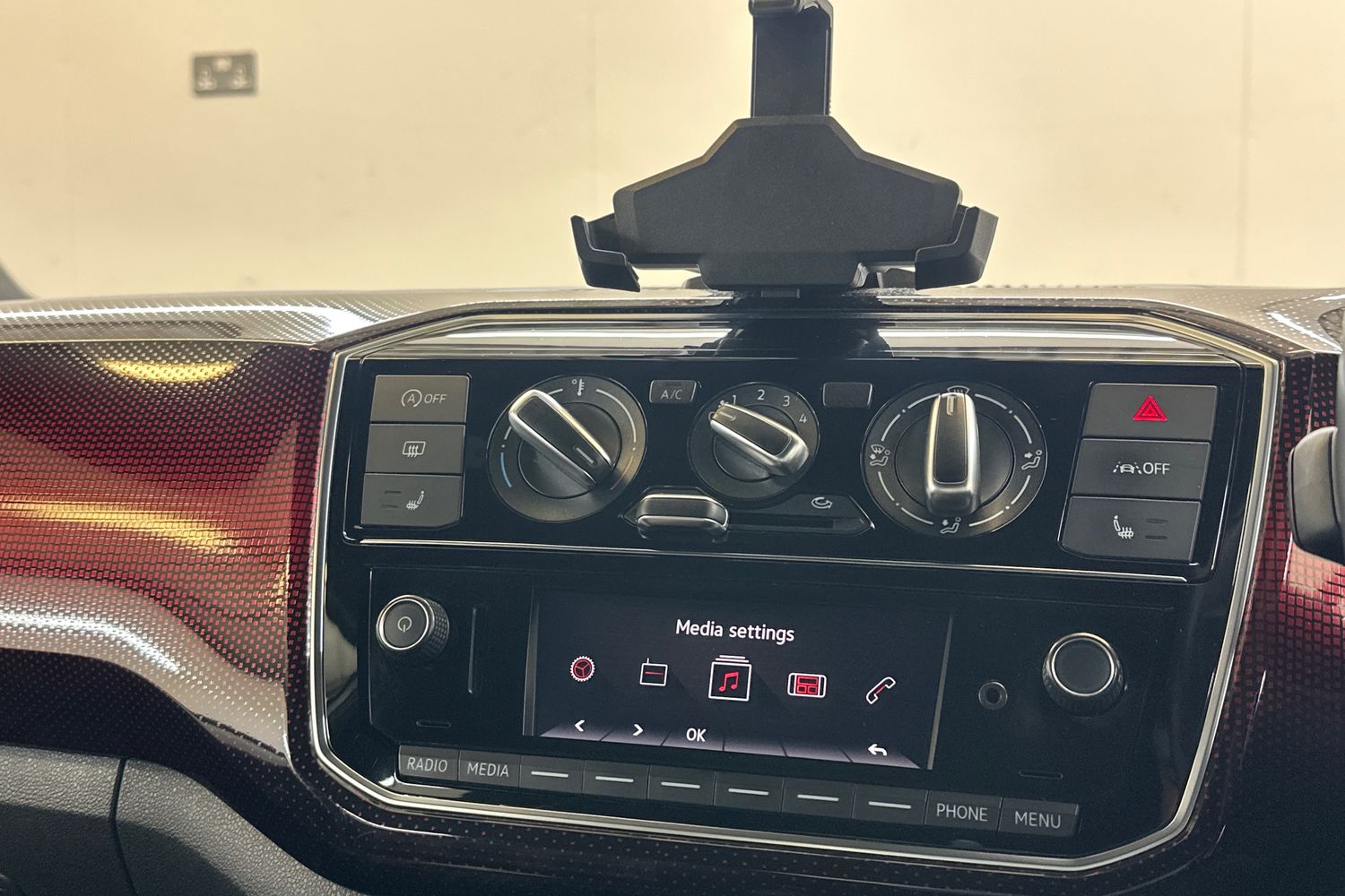 Used Volkswagen up! 2021 for sale - 77548140: Photo 32