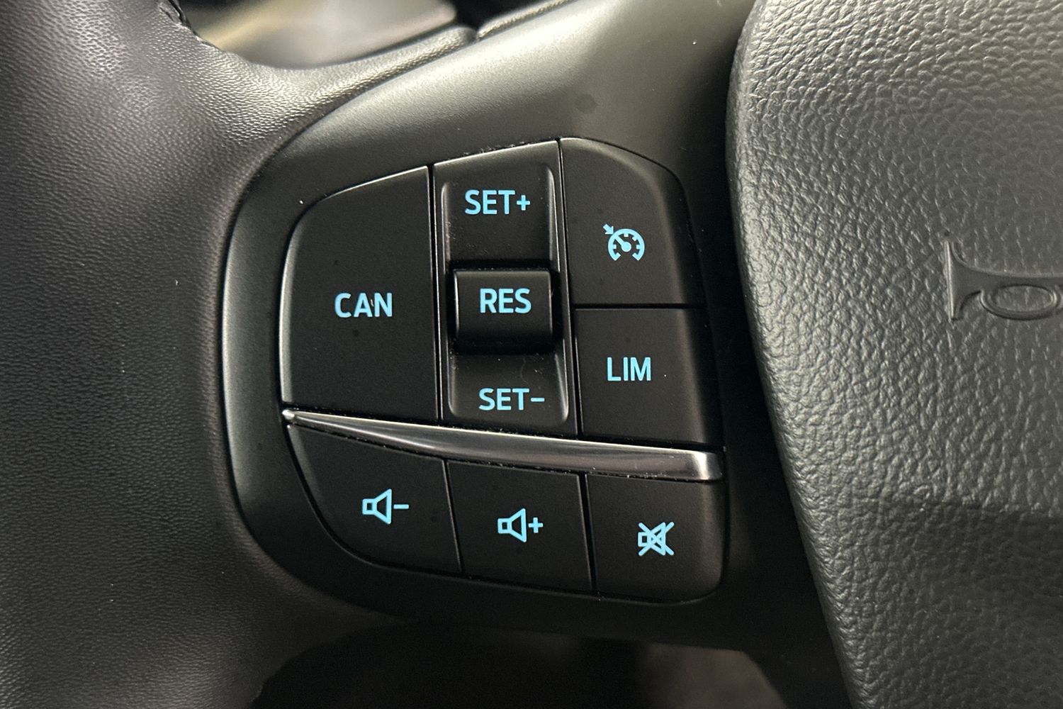 Used Ford Focus 2022 for sale - 76353558: Photo 24