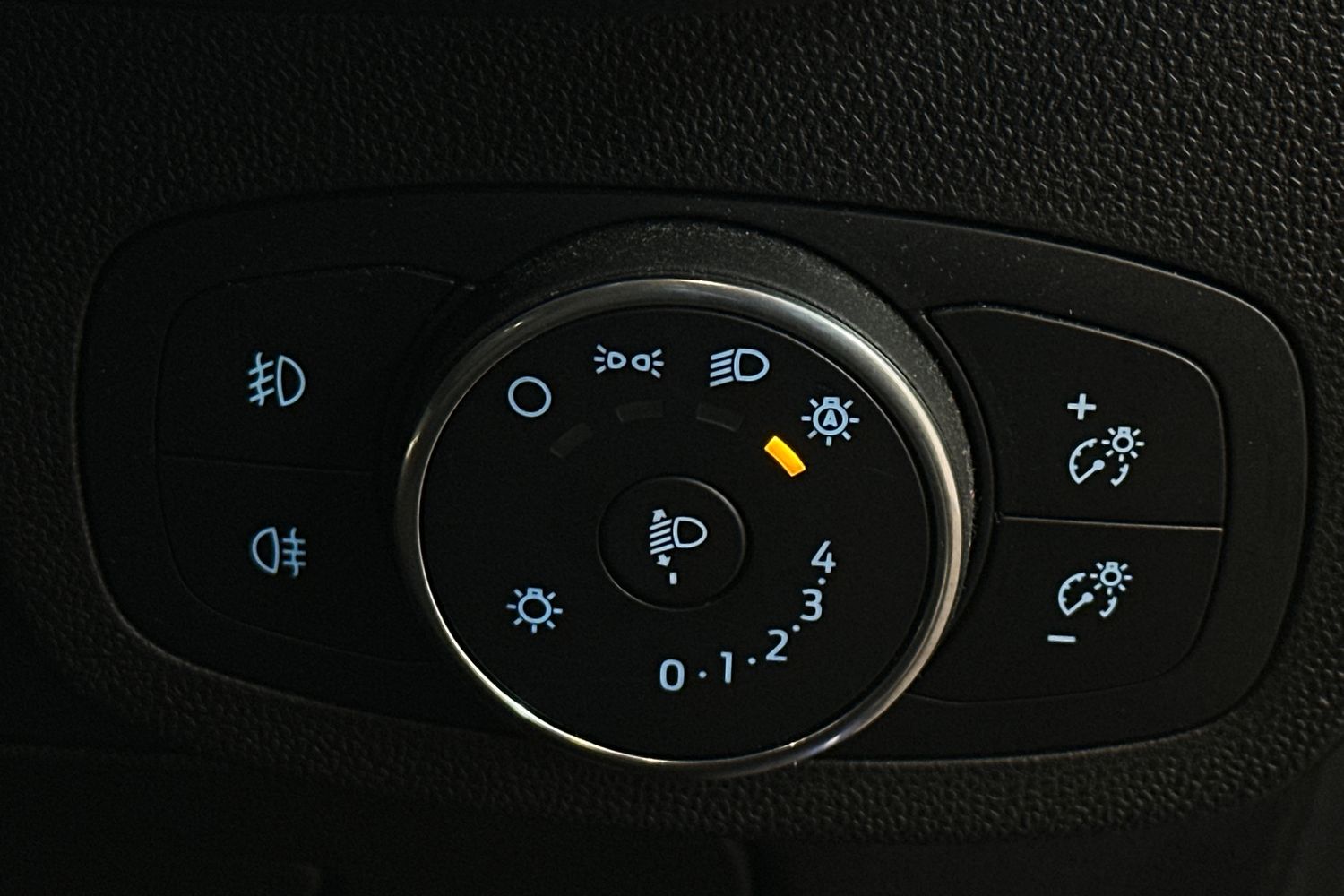 Used Ford Fiesta 2017 for sale - 77357101: Photo 18