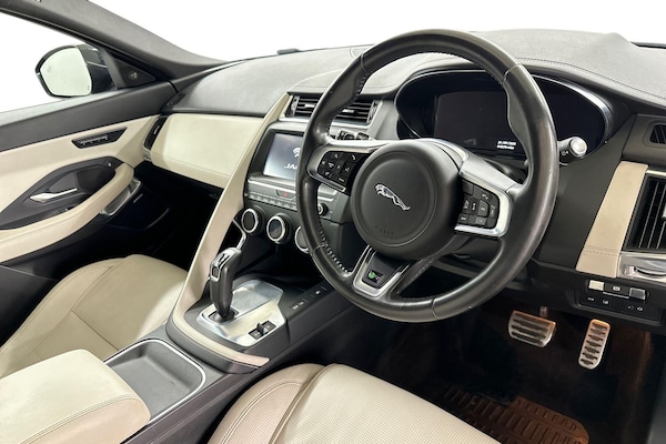 Used Jaguar E-Pace 2018 for sale - 76027466: Photo 11