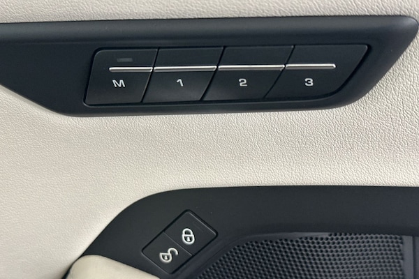 Used Jaguar E-Pace 2018 for sale - 76027466: Photo 27