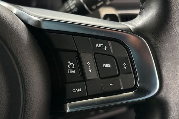 Used Jaguar E-Pace 2018 for sale - 76027466: Photo 30