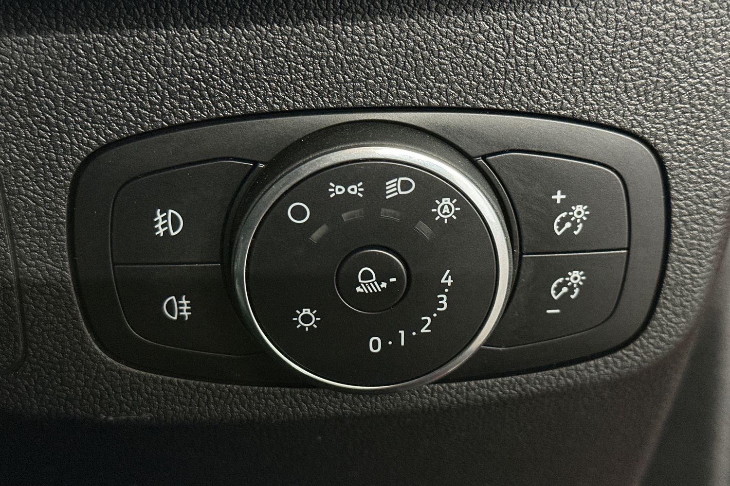 Used Ford Focus 2023 for sale - 75957826: Photo 22