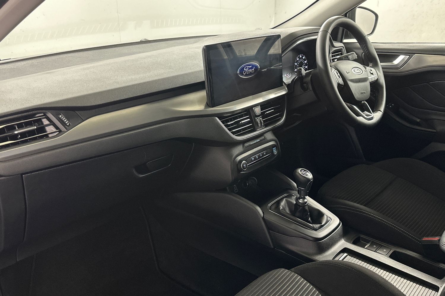 Used Ford Focus 2023 for sale - 76950945: Photo 12