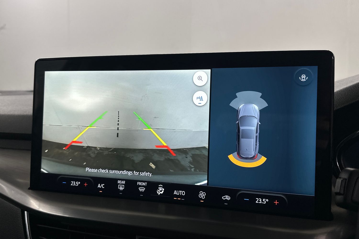 Used Ford Focus 2023 for sale - 76950945: Photo 31