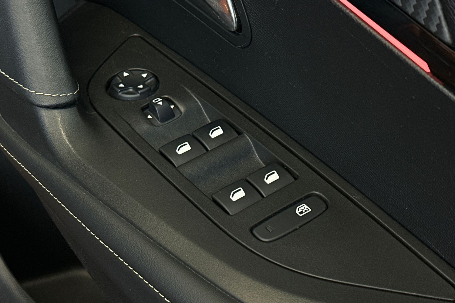 Used Peugeot 2008 2021 for sale - 77530112: Photo 24