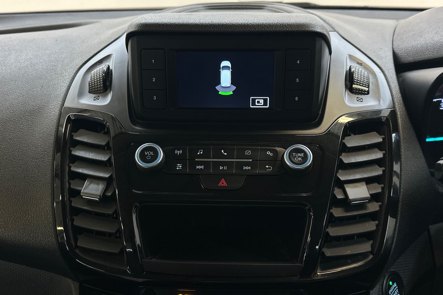 Used Ford Grand Tourneo Connect 2020 for sale - 77668423: Photo 31