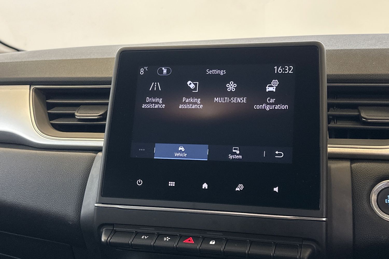 Used Renault Captur 2022 for sale - 76859799: Photo 29