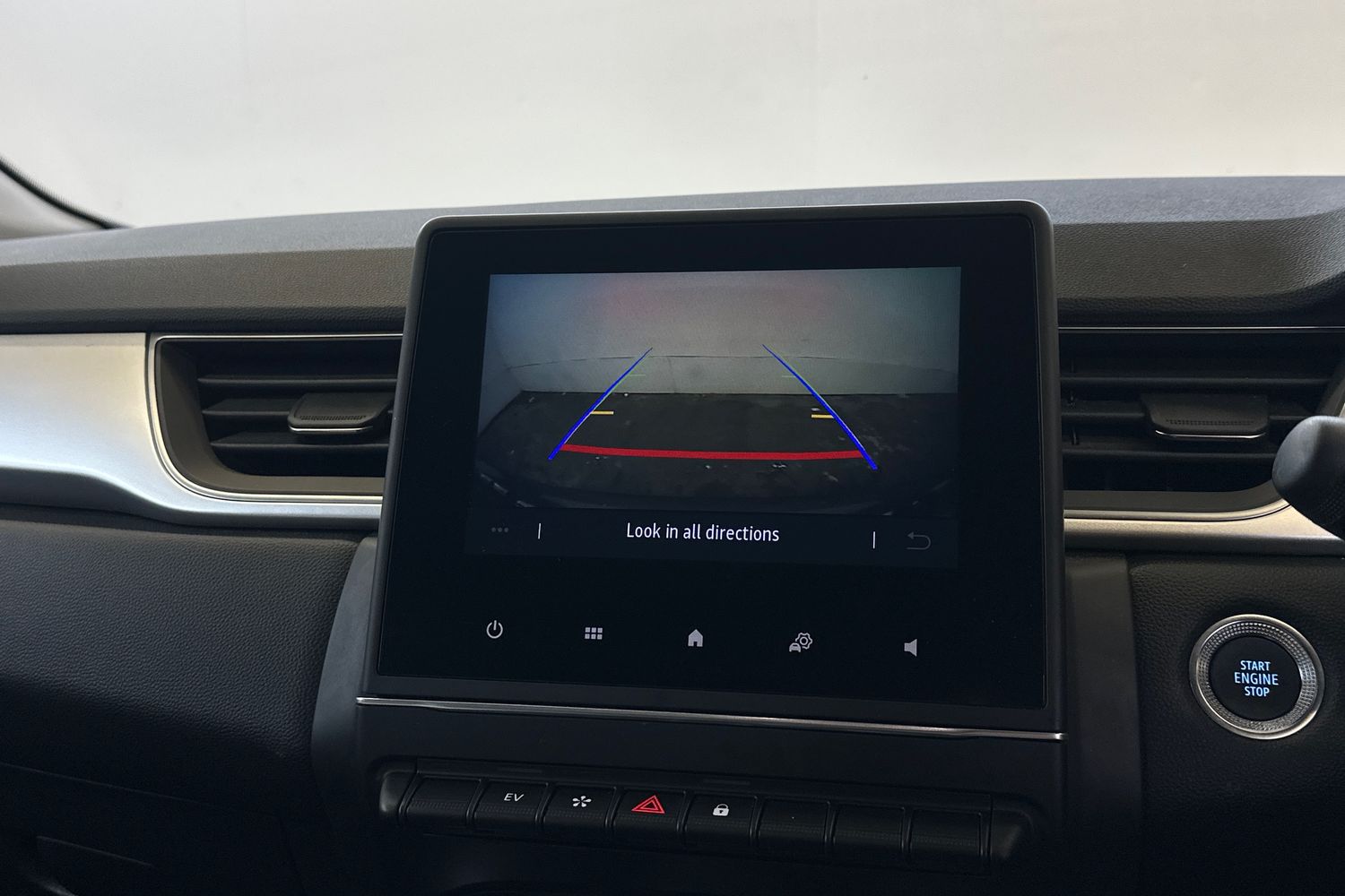 Used Renault Captur 2022 for sale - 76859799: Photo 31