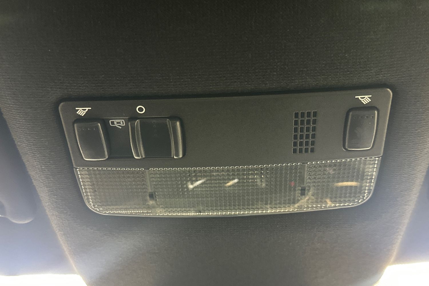 Used Volkswagen up! 2021 for sale - 78132624: Photo 35