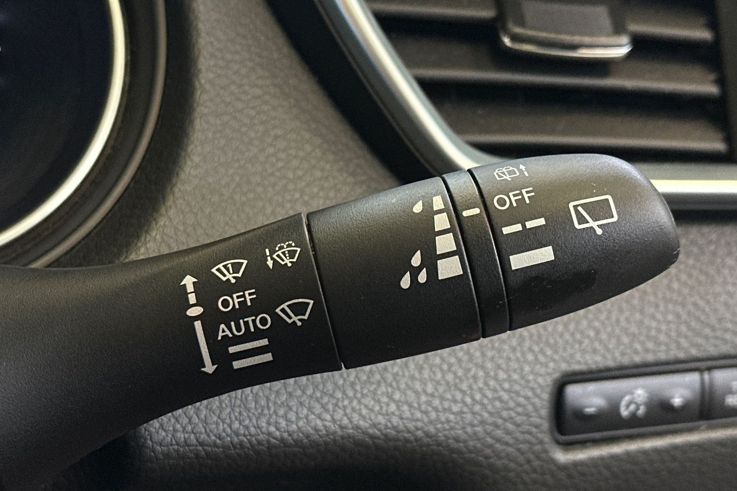 Used Nissan Qashqai 2018 for sale - 77465509: Photo 30