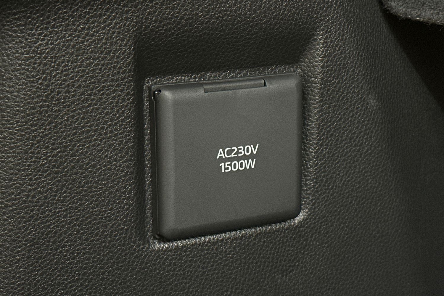 Used Toyota C-HR 2024 for sale - 77247280: Photo 19