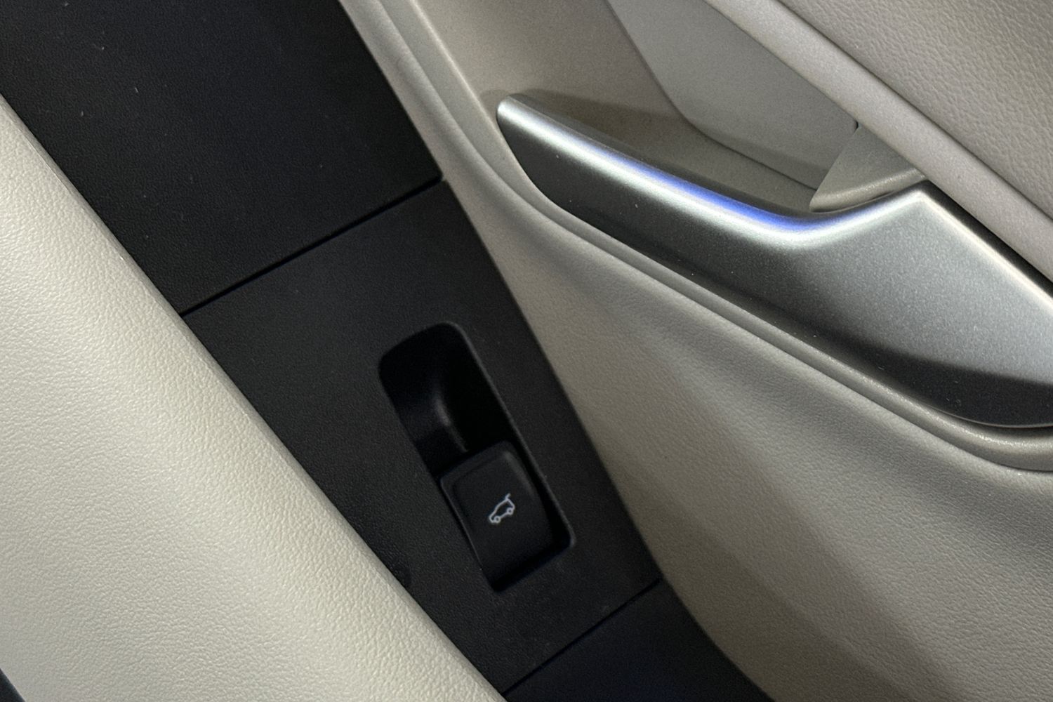 Used Ford Explorer 2025 for sale - 76725536: Photo 21