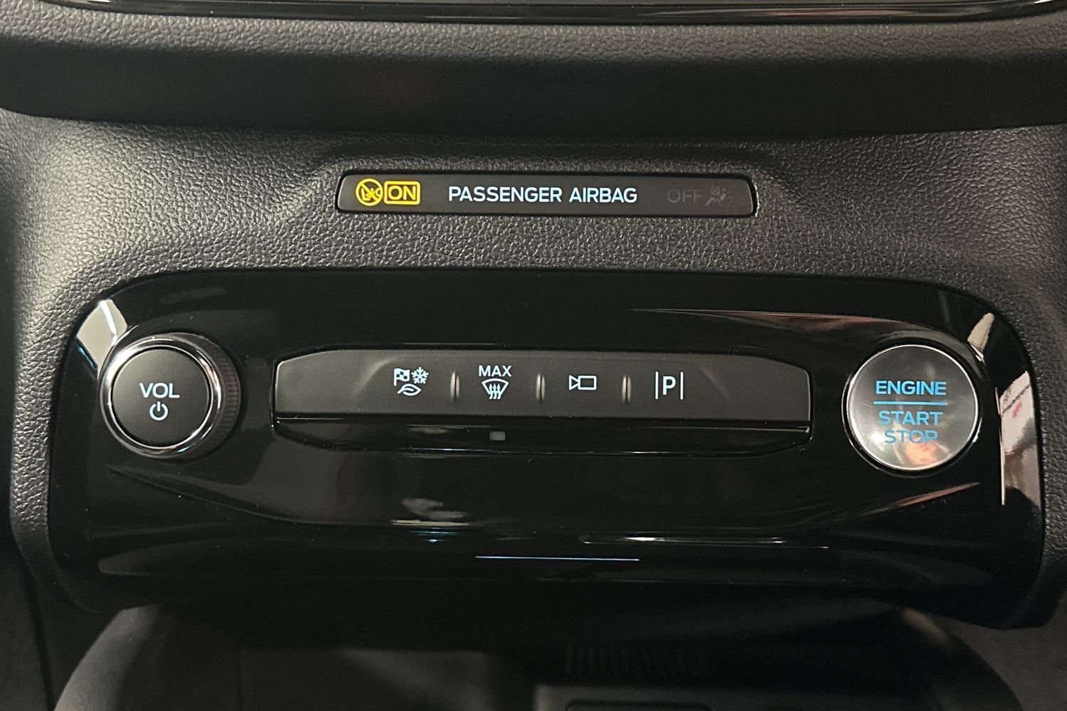 Used Ford Kuga 2025 for sale - 76627486: Photo 37