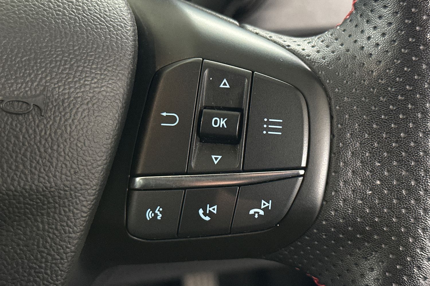 Used Ford Focus 2023 for sale - 76082809: Photo 23