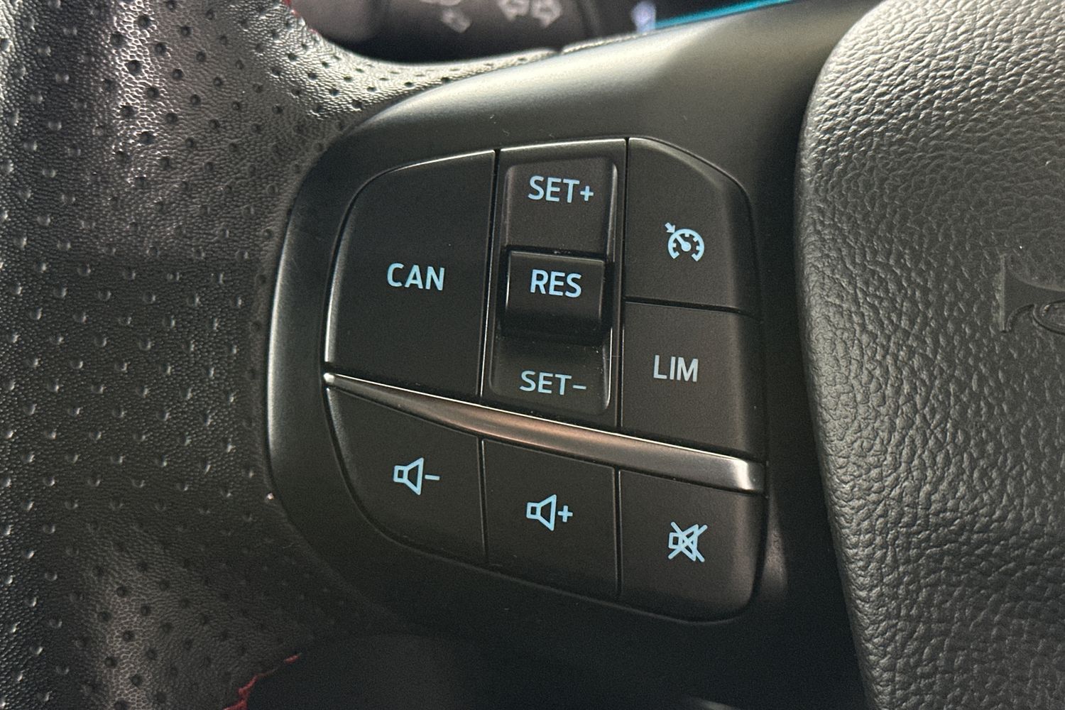 Used Ford Focus 2023 for sale - 76082809: Photo 24