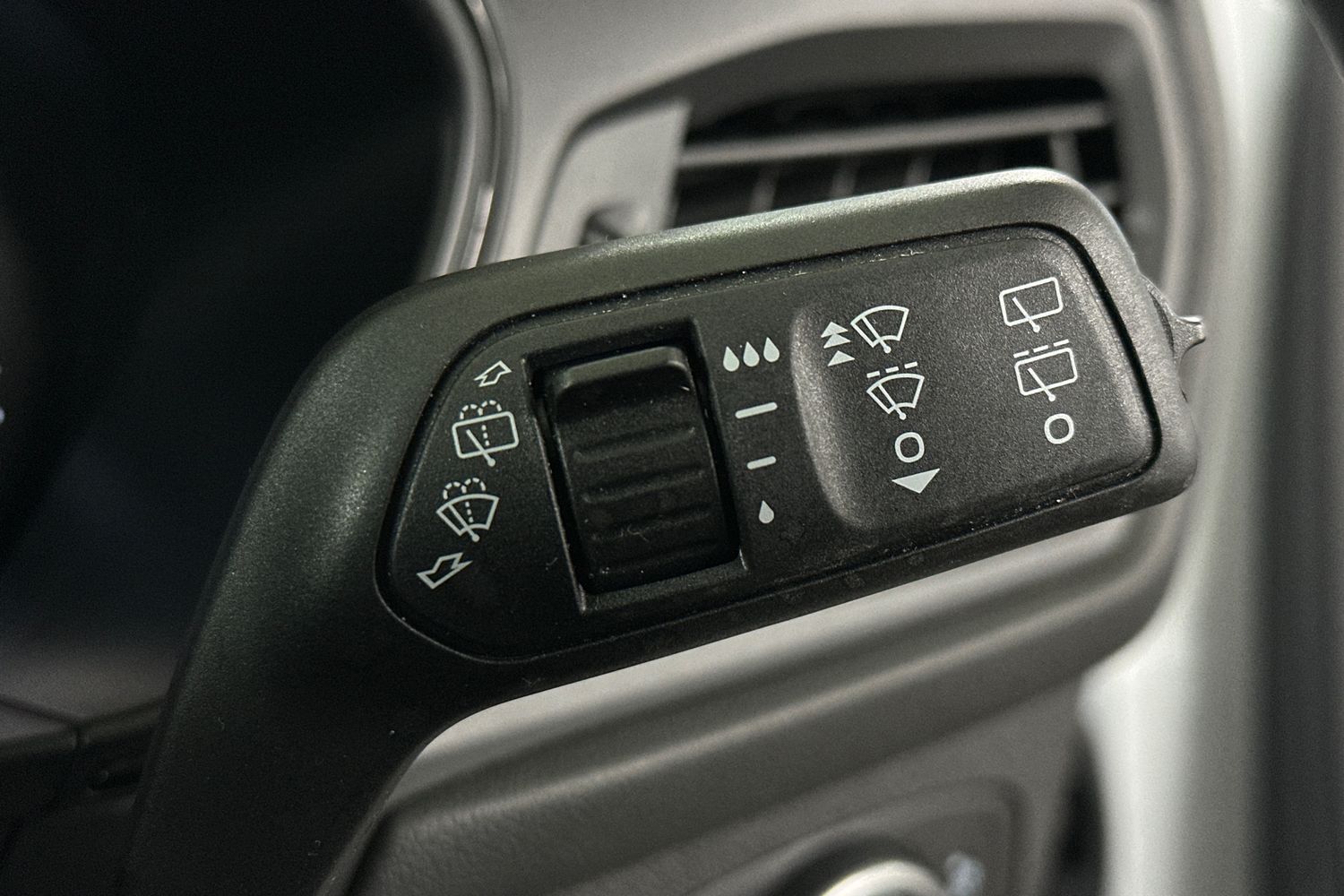 Used Ford Focus 2023 for sale - 76082809: Photo 25