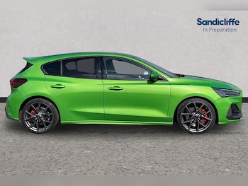 Used Ford Focus 2023 for sale - 78018131: Photo