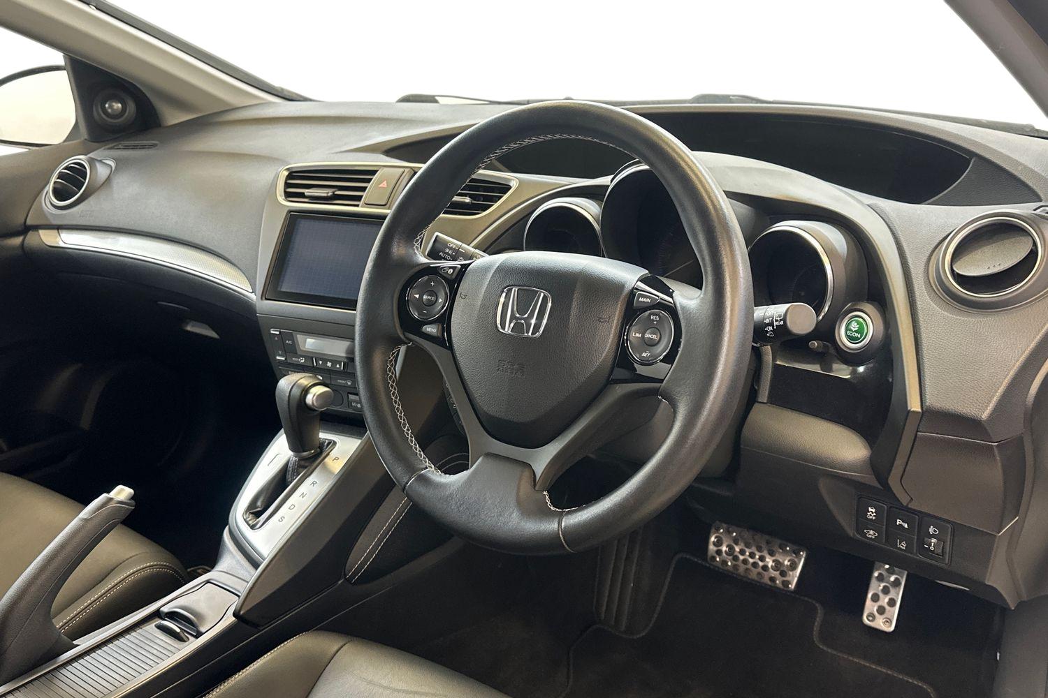 Used Honda Civic 2016 for sale - 76905917: Photo 10