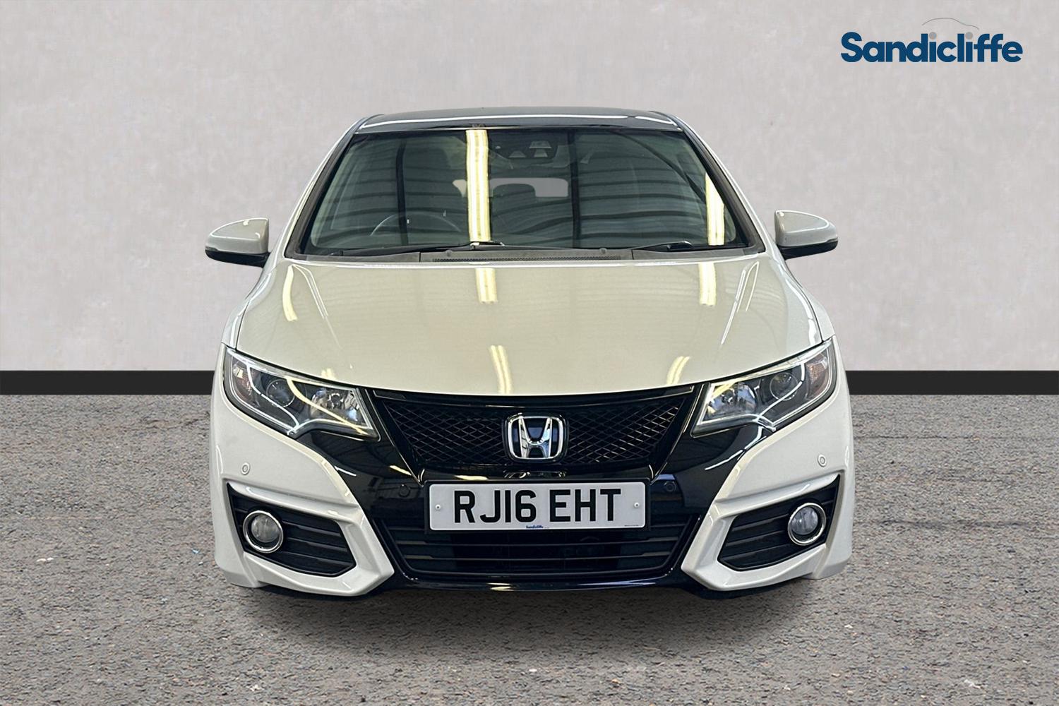 Used Honda Civic 2016 for sale - 76905917: Photo 2