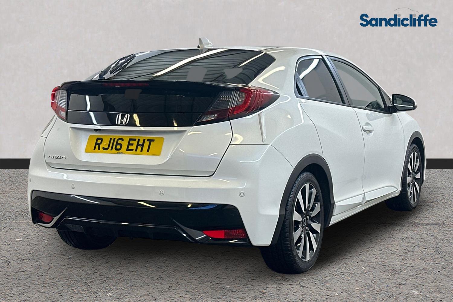 Used Honda Civic 2016 for sale - 76905917: Photo 4