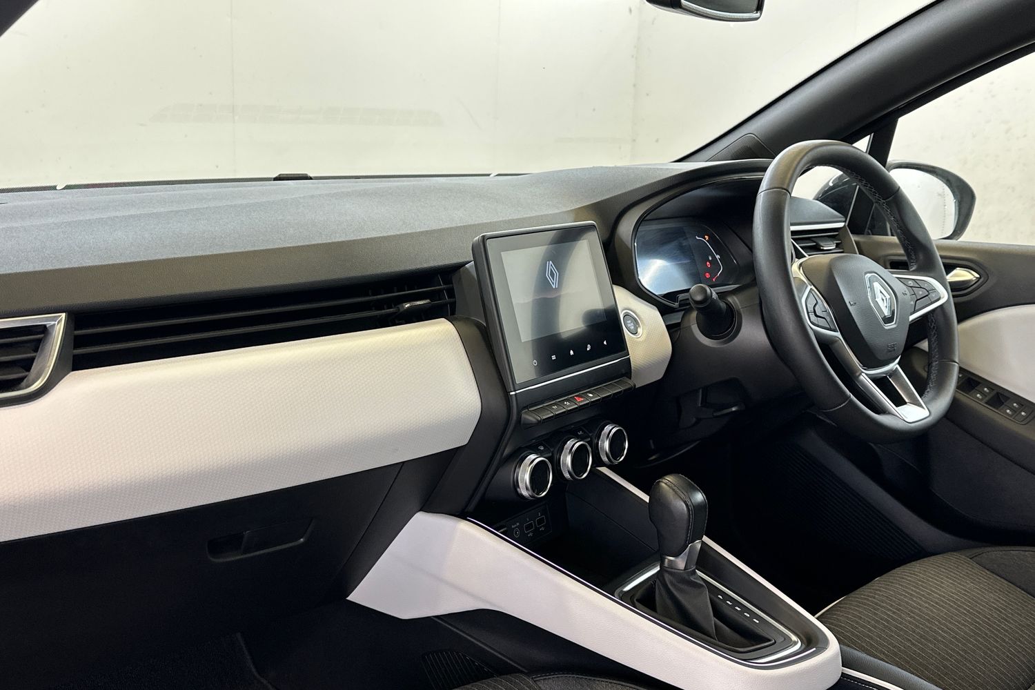 Used Renault Clio 2022 for sale - 76768999: Photo 12