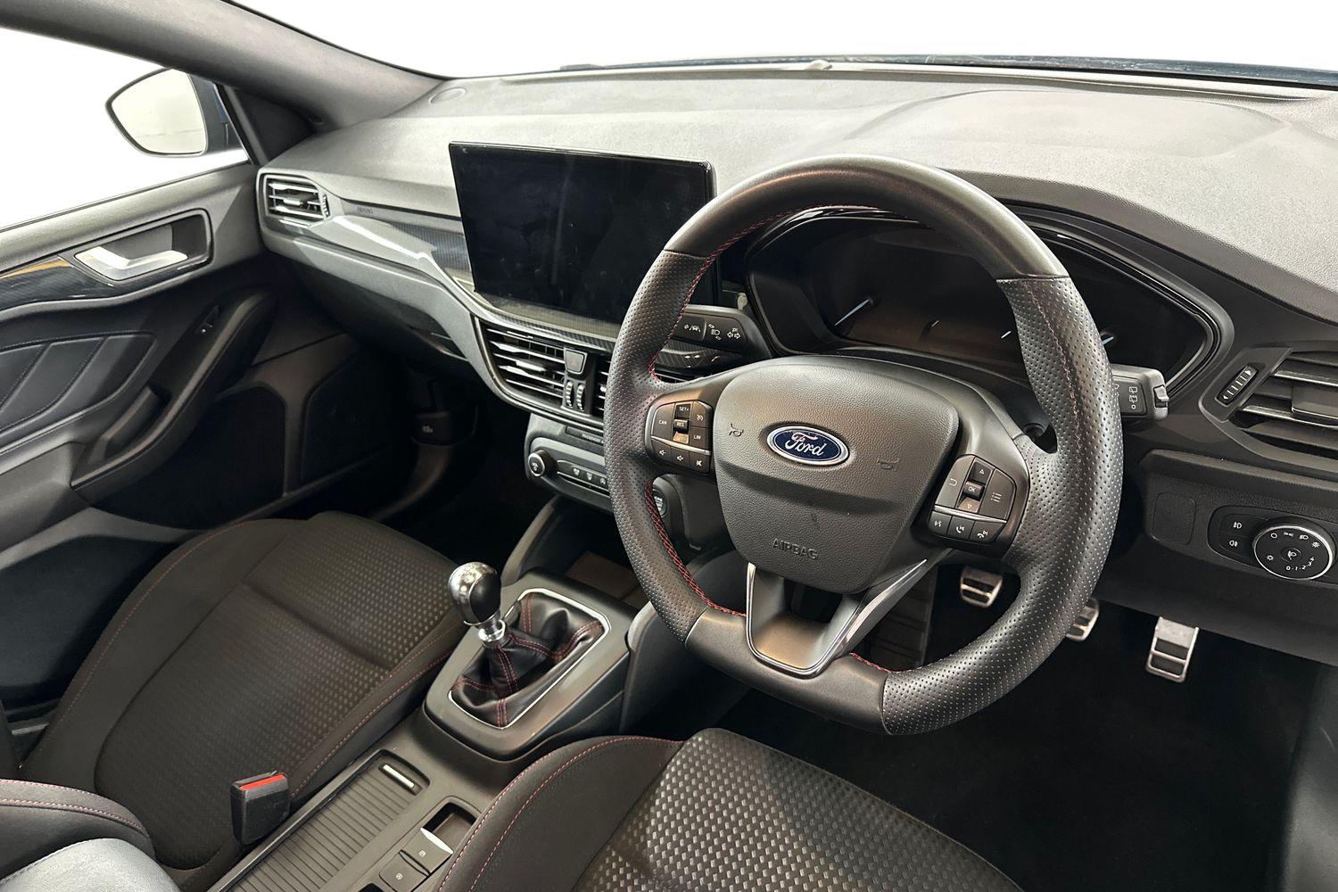 Used Ford Focus 2023 for sale - 76058237: Photo 11
