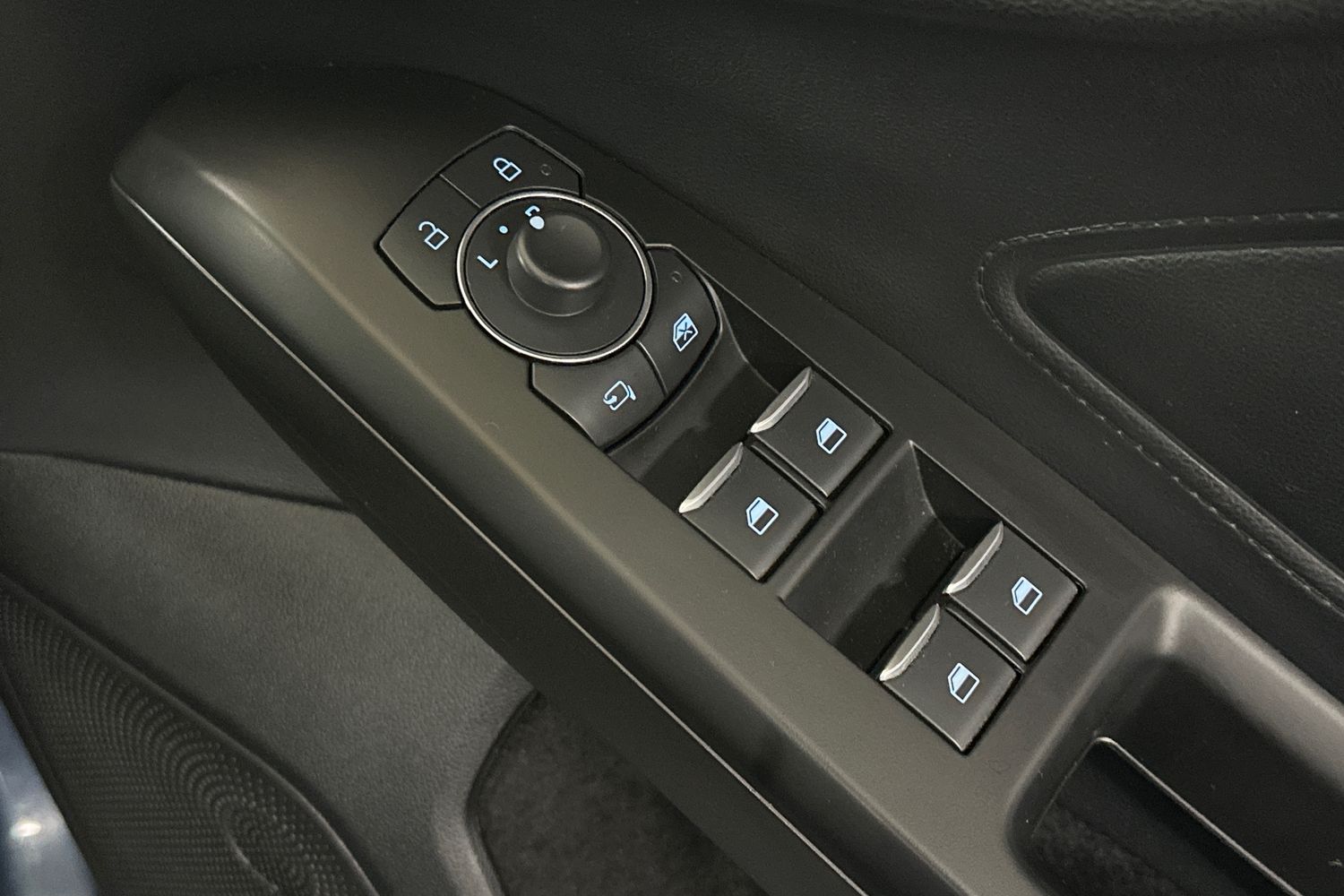 Used Ford Focus 2023 for sale - 76058237: Photo 21