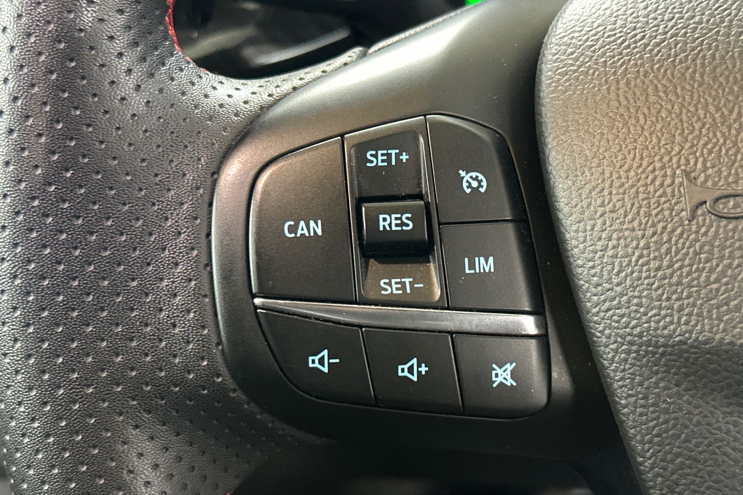 Used Ford Focus 2023 for sale - 76058237: Photo 23