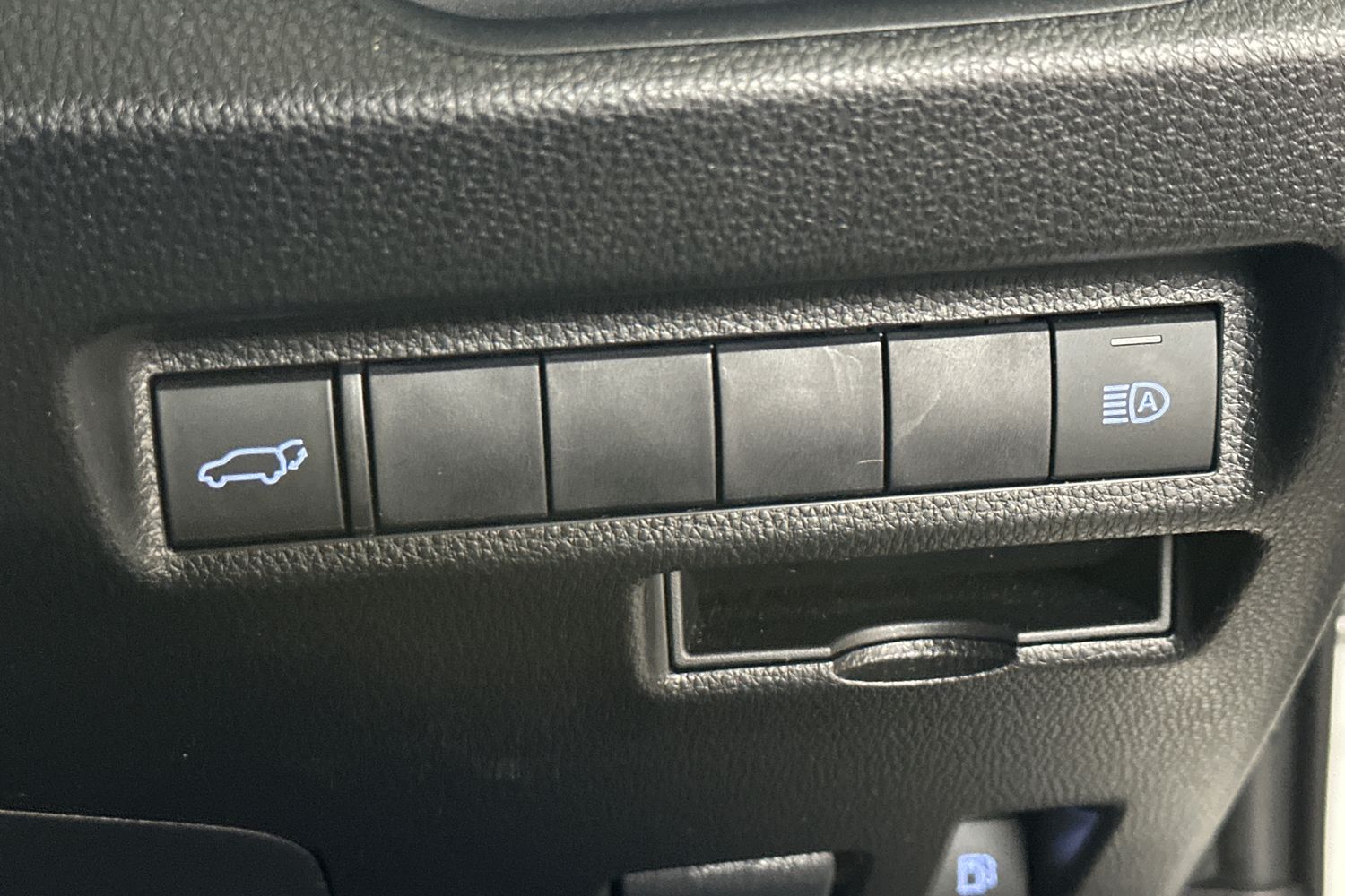 Used Toyota RAV4 2020 for sale - 76536529: Photo 25