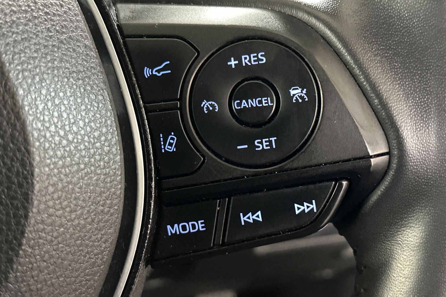 Used Toyota RAV4 2020 for sale - 76536529: Photo 26